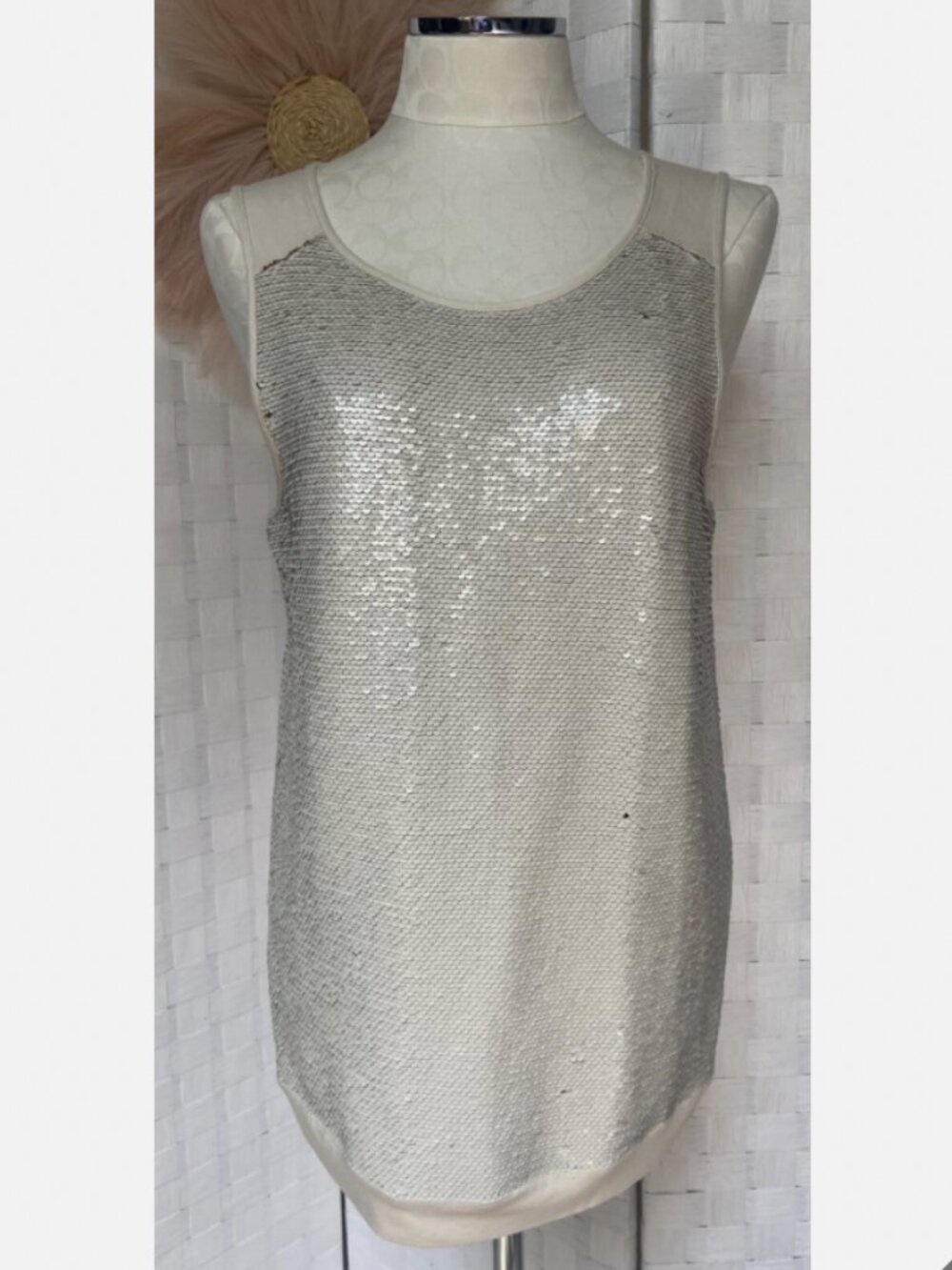 Vilagallo‎ Constance Sequin Sleeveless Tank Ecru Sequin Cream Gold Size 44 FX9